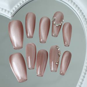 Prix d'usine, vente en gros : Faux ongles à presser faits main, forme cercueil moyenne, effet œil de chat, couvrance totale, en acrylique de luxe, motif papillon - Product Image 1