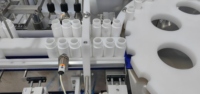Ligne de production automatique électrique de solutions d'entretien de lentilles de contact Machine de remplissage avec composants de base Pompe à engrenages