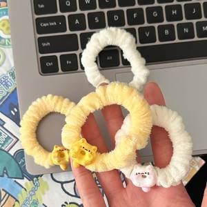 Cintas para el pelo de felpa blanca de alta calidad para mujer, venta al por mayor de fábrica, diseño de gatito de dibujos animados, banda de goma de estilo dulce, bandas para el cabello para niños - Product Image 3