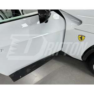 Pièces pour Ferrari Purosangue Jupes latérales en fibre de carbone sèche - Product Image 1