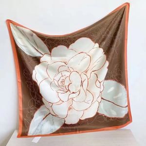 Sciarpe <span class=keywords><strong>di</strong></span> <span class=keywords><strong>seta</strong></span> <span class=keywords><strong>di</strong></span> Design nuovo WJ1026-296 stampa <span class=keywords><strong>di</strong></span> fiori Designer <span class=keywords><strong>Foulard</strong></span> lunghe sciarpe <span class=keywords><strong>di</strong></span> <span class=keywords><strong>seta</strong></span> per le donne alla moda - Product Image 3