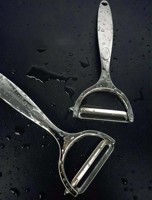 Ultrascherpe groenteschillers voor keuken, fruit, appel en aardappel, met antislip handvat, Y-vormig, van roestvrij staal en zinklegering.
