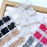 Matériaux de décoration pour ongles en résine, perles baroques irrégulières semi-circulaires à haute brillance, en boîte à 6 compartiments, pour ongles portables, pour le marché international