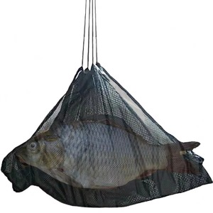 Sac de pêche en filet pour pesée et transport de carpes, certifié BSCI, avec fermeture éclair, pour un séchage rapide et la protection des poissons vivants - Product Image 1