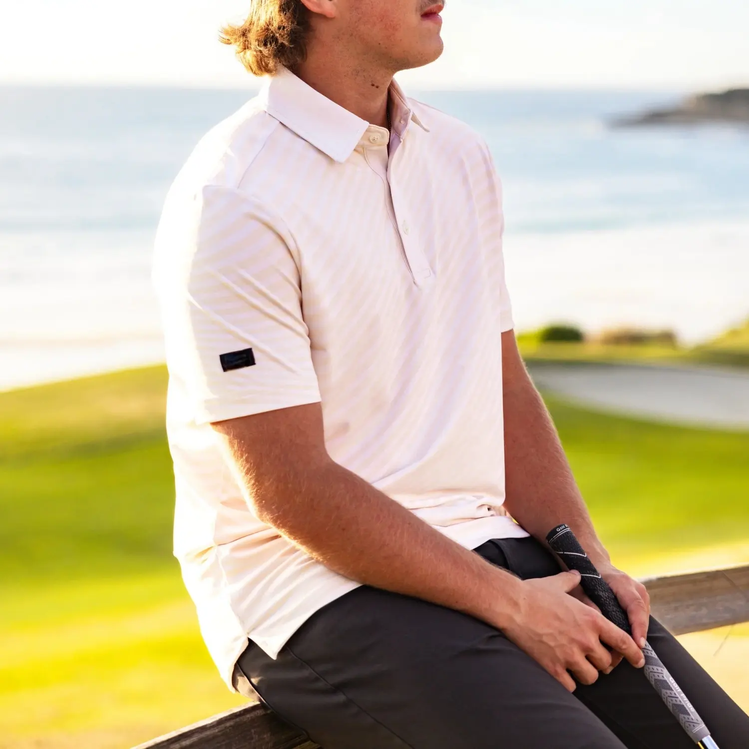 T-shirt polo de golf uni sublimé coupe ajustée à sec avec logo personnalisé T-shirts polo de golf en polyester à rayures et élastiques pour hommes