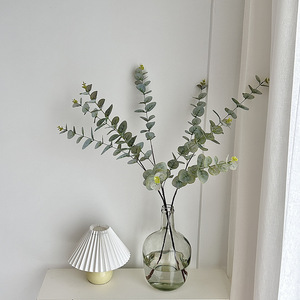 ต้นยูคาลิปตัสประดิษฐ์ ดอกไม้ผ้าไหมสีเขียวเข้ม ตกแต่งโต๊ะในร่ม งานแต่งงาน ใบไม้จำลองคุณภาพสูง ตกแต่งบ้าน - Product Image 3