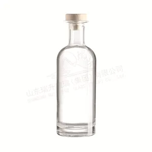 china großhandel Likör-Flaschen 500 ml 700 ml 750 ml leere klare Liquor-Glasflasche für Rum Designergröße