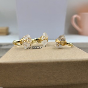แหวนเพชรเฮอร์คิเมอร์ แหวนทอง 14k หุ้มด้วยลวด แหวนพลอยควอตซ์ดิบ แหวนแต่งงานปรับขนาดได้ - Product Image 5