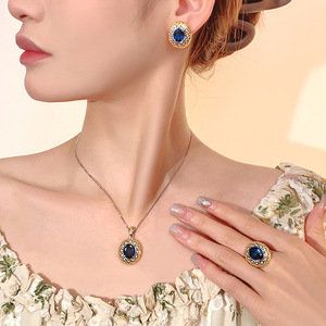 ชุดเครื่องประดับวินเทจรักษ์โลกทองแดงประดับเพชรสีน้ำเงินคิวบิกเซอร์โคเนีย ขนาด 10*12-8*10 มม. ชุดสร้อยคอและต่างหูประดับเพชรสีน้ำเงินเข้มเข้าชุดกัน - Product Image 3