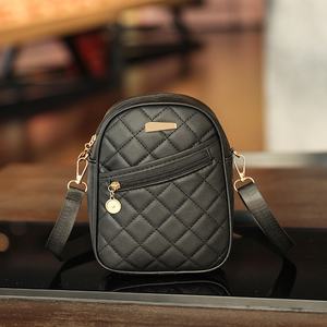Fashionable Women's PU Leather Shoulder <b>Bag</b> Embroidered Chains Quilted Textured Design Crossbody Style-All Seasons <b>Accessory</b> - Product Image 6