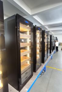 بسعر المصنع خزانة مرطب حديثة بتصميم قبو غرفة عرض سيجار من الزجاج بالسيجار - Product Image 6