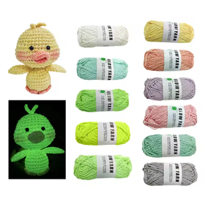 Cho <span class=keywords><strong>100</strong></span>% Vòng Spun <span class=keywords><strong>Polyester</strong></span> Thân Thiện Với Môi Chống-Pilling Glow Tối Nhuộm Ưa Thích 2Mm Chunky Sợi Cho Thêu 5 Túi - Product Image 2