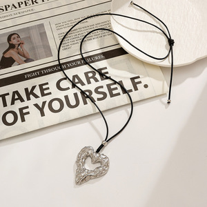 Collar con colgante de corazón de acero inoxidable, plateado, ajustable, para mujer, regalo, joyería - Product Image 3