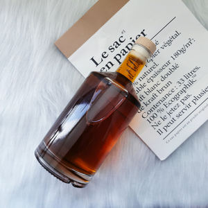 Bouteilles <span class=keywords><strong>de</strong></span> liqueur en verre rondes <span class=keywords><strong>de</strong></span> luxe personnalisées en gros <span class=keywords><strong>de</strong></span> 800 ml avec bouchon en caoutchouc pour la tequila et le brandy - Product Image 4