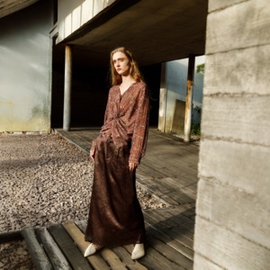 Elegante <span class=keywords><strong>Conjunto</strong></span> de Top Largo con Estampado Floral Vintage para <span class=keywords><strong>Mujer</strong></span>, Falda de Satén de Cintura Alta, Atuendo Casual de <span class=keywords><strong>Dos</strong></span> <span class=keywords><strong>Piezas</strong></span> - Product Image 3