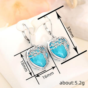 Eleganti orecchini a goccia con cristalli a forma di cuore per donna, in argento 925, romantici, da indossare tutti i giorni, con montatura a castone, tono oro bianco - Product Image 6