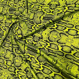 Telas de baño con estampado de serpiente, personalizado, sostenible - Product Image 6