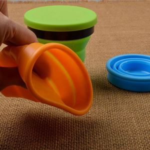 Gobelet de voyage pliable en silicone personnalisé pour le camping en plein air, la randonnée et les cadeaux promotionnels - Compact et durable - Product Image 3