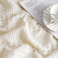 Couvertures en tricot gaufré en coton, bon marché mais de qualité supérieure, couverture tricotée 100% coton Jacquard Cable Chunky