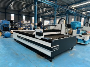 1000W 2000W 3KW thiết bị sợi quang <span class=keywords><strong>CNC</strong></span> Lazer cắt carbon sợi kim loại máy cắt <span class=keywords><strong>laser</strong></span> cho tấm thép không gỉ - Product Image 5