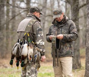 Correa de transporte de camuflaje para aves acuáticas y jabalíes, con 8 anillas, para patos, antideslizante, con respaldo cómodo, equipo de caza al aire libre, correa de transporte duradera - Product Image 4