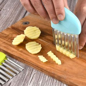 Stainless Steel Crinkle Cutter Wavy Chopper for Veggies Potato Carrots Waffle French Fry Slicer - Product Image 6