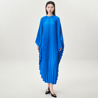 Vente en gros de vêtements pour femmes Robe à la mode pour femmes Robe décontractée ample Robe plissée Miyake Robe irrégulière de grande taille
