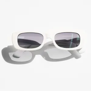Gafas de sol de diseñador para mujer, anteojos de sol femeninos, a la moda, con protección UV400, 2023