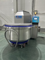 Machine de découpe ultrasonique haute fréquence contrôlée par PLC pour gâteaux au fromage, pain, snacks, produits laitiers et boulangerie