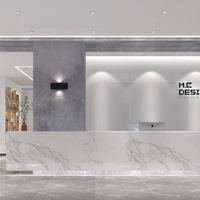 Bureau d'accueil en surface solide blanche sur mesure pour hôtels, hôpitaux, banques - Design moderne, garantie 10 ans