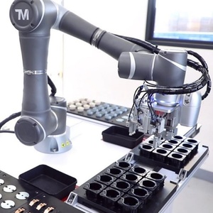 Robot collaboratif articulé Techman TM AI Cobot Arm, pince robotique RobotiQ personnalisée pour préhension et assemblage - Product Image 3