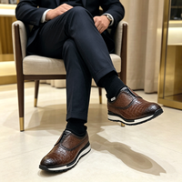 Chaussures de ville hybrides pour hommes, style luxe discret, en cuir Scritto, à semelle épaisse et robuste, de créateur