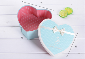 Boîte à fleurs cylindrique de luxe personnalisée, écologique, haut de gamme, portable, avec doublure en éponge rigide gaufrée et pelliculage brillant pour produits de soin personnel - Product Image 5