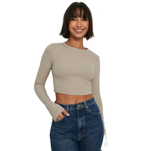 <span class=keywords><strong>Haut</strong></span> court sexy et tendance pour femme avec logo personnalisé, manches <span class=keywords><strong>pagode</strong></span> longues, idéal pour le yoga et l'entraînement - Product Image 3