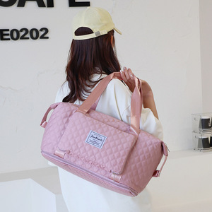 Sac de voyage pliable en nylon, sac de sport de grande capacité pour les voyages de loisirs, rose, violet, noir - Product Image 3