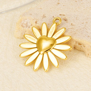 Collar con Colgante de Corazón y Girasol en Acero Inoxidable Chapado en Oro de 18K, Accesorio de Joyería Creativo - Product Image 3