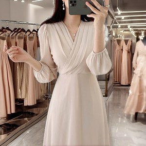 Vestido de Chifón para Mujer al por Mayor, Otoño 2025, Ecológico, Cintura Imperio, Cuello en V, Plisado, con Cordones, Manga Larga, Largo hasta la Rodilla - Product Image 2