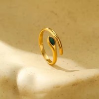 Bague Éternité Serpent en Acier Inoxydable Plaqué Or 18K avec Pierre Naturelle Verte pour Femme, Bijou Charmant, Idéal Cadeau ou Soirée
