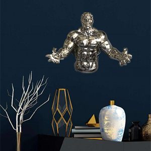 Moderna Estatua <span class=keywords><strong>de</strong></span> <span class=keywords><strong>Hulk</strong></span> Plateada Cromada, Escultura 3D <span class=keywords><strong>de</strong></span> Superhéroe Rompiendo el Pared, Decoración <span class=keywords><strong>de</strong></span> Pared Interior para Bares, KTV y Discotecas <span class=keywords><strong>de</strong></span> Lujo - Product Image 1