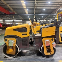 Rouleau compresseur vibrant 3,5 tonnes BM3500 à pneus avant en acier et arrière en caoutchouc pour travaux en espaces étroits