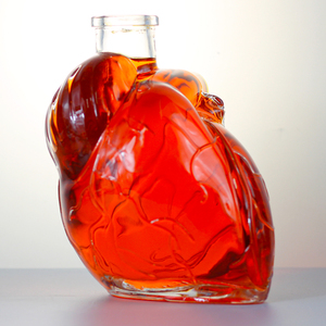 Bouteille transparente en forme de coeur de 750ml 1000ml en verre de liqueur vin whisky vodka <span class=keywords><strong>tequila</strong></span> de conception unique avec liège - Product Image 4