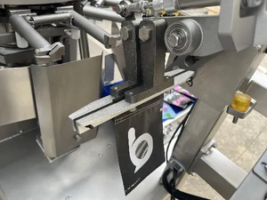 Máquina llenadora y selladora de bolsas prefabricadas, para aplicaciones de envasado de alimentos, número de referencia: - Product Image 2