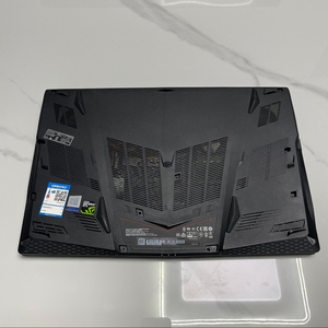 Ordinateur portable de jeu M-SI GL63 8e génération i7, 8 Go de RAM, SSD 120 Go, HDD 500 Go, GTX1060 6 Go, écran Full HD 15,6 pouces - Product Image 6