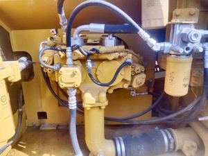 Gran oferta, excavadora sobre orugas Caterpillar de 26 toneladas usada, 326D2, Mini modelo 320D, buenas condiciones con motor de bomba de motor central - Product Image 5