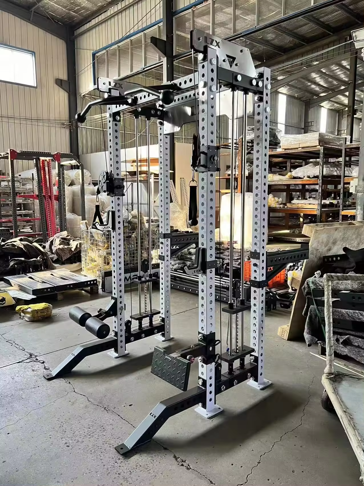Multifunctional Home Gym - Smith Machine & Lat Pull Down