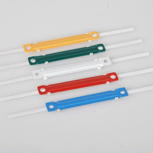 1 lot/50 pièces Agrafe métallique 8 cm, 5 couleurs, <span class=keywords><strong>pour</strong></span> reliure à feuilles mobiles, agrafe plastique à 2 trous - Product Image 5