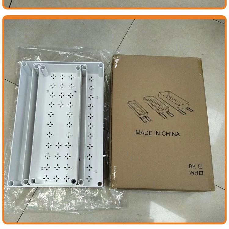 Un set bianco da tre pezzi