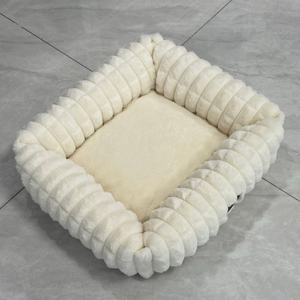 Lit pour animaux de compagnie de luxe personnalisé à prix de <span class=keywords><strong>gros</strong></span>, texture plissée, lit moderne pour chat et chien avec base antidérapante - Product Image 3