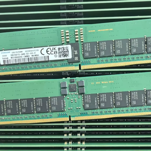 Memoria de Servidor M321R4GA3EB2-CWM, 32GB 2RX8 PC5-5600B ECC RDIMM - Product Image 3