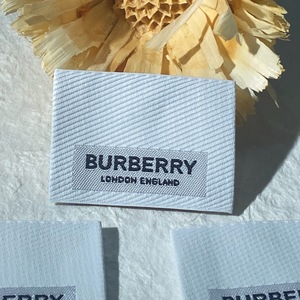 Op maat gemaakte nieuwe merkkleding van de fabrikant, geweven satijnen linten, rechthoekige katoenen lasergesneden kraaglabels, zeefdruk - Product Image 3